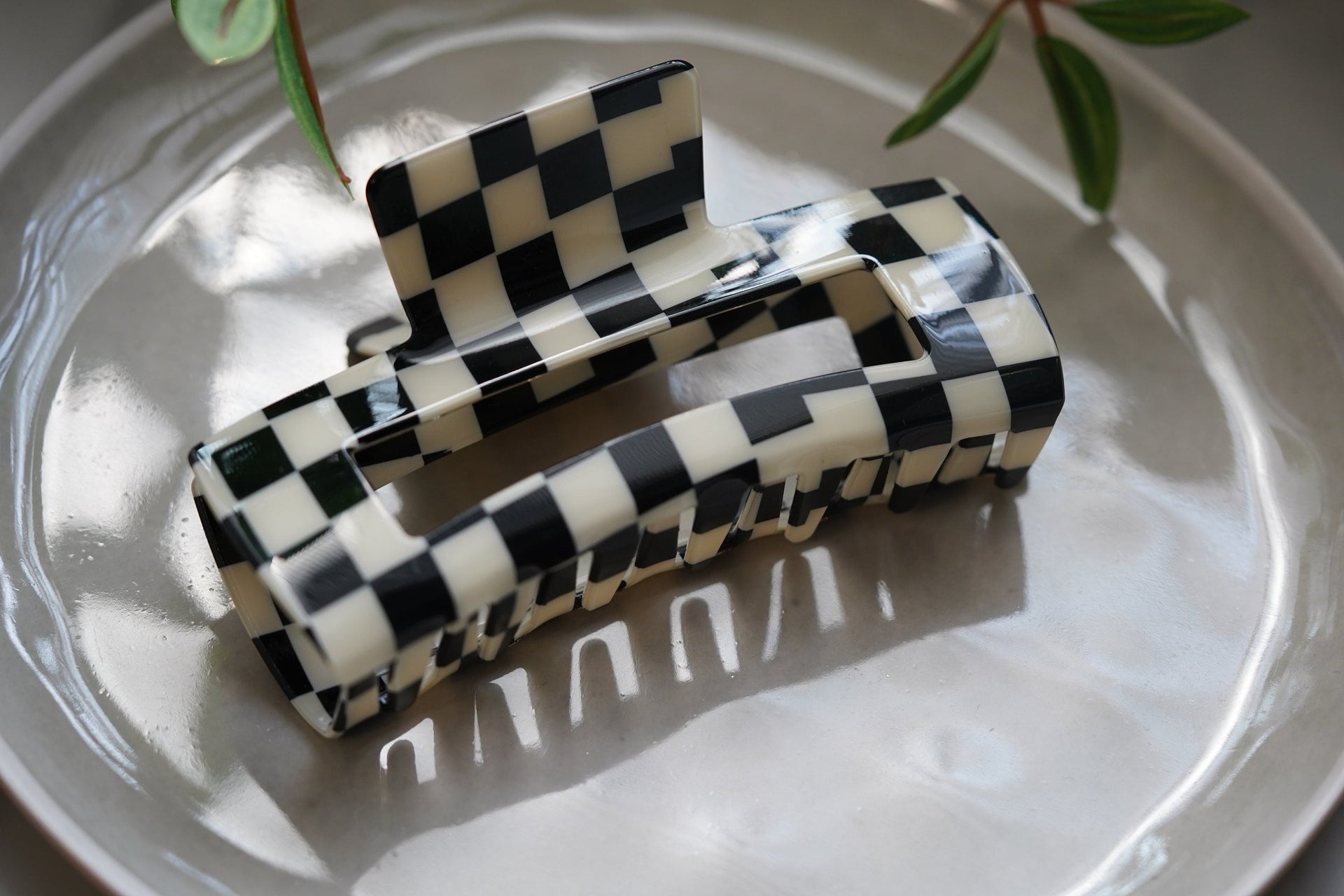 checkered jumbo hair claw