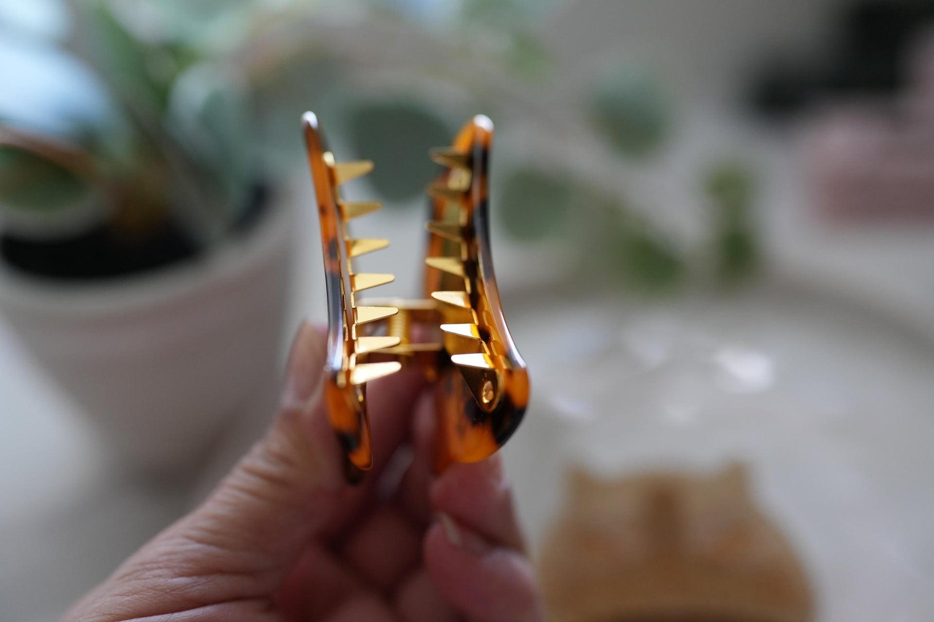 Cute Cast luxury hair claws