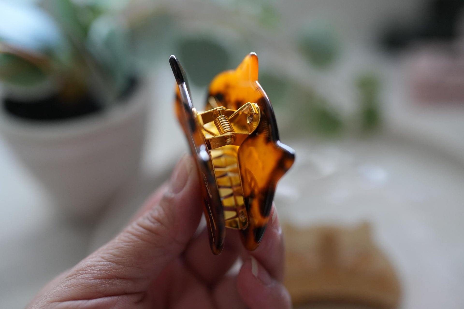 Cute Cast luxury hair claws