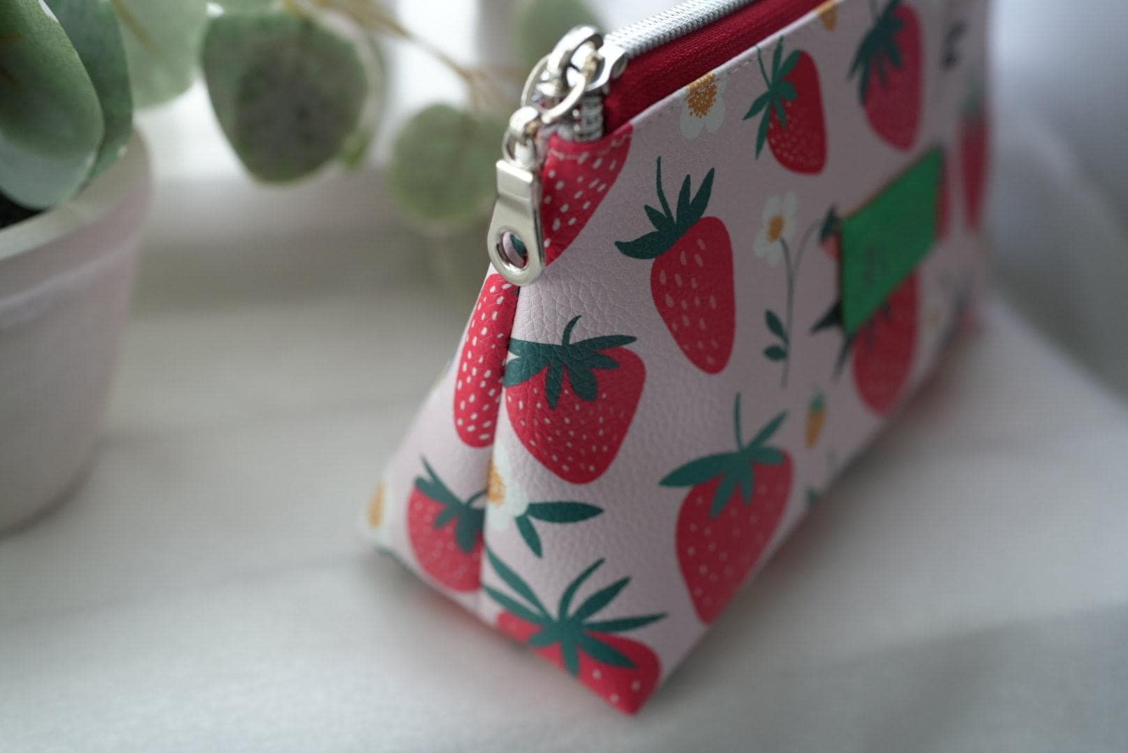 makeup bag petite fleurs print design