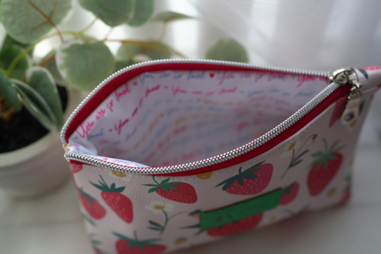 makeup bag petite fleurs print design